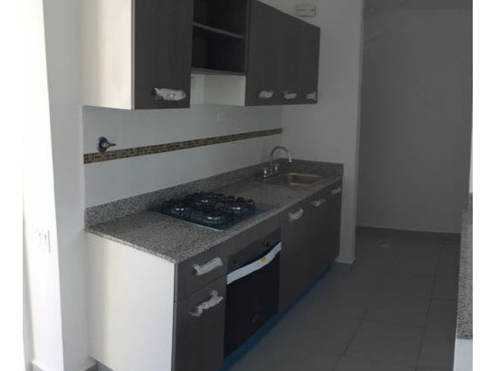 SE VENDE APARTAMENTO EN ARRAIJAN PH LA SIERRA 72M CON AREAS VERDES