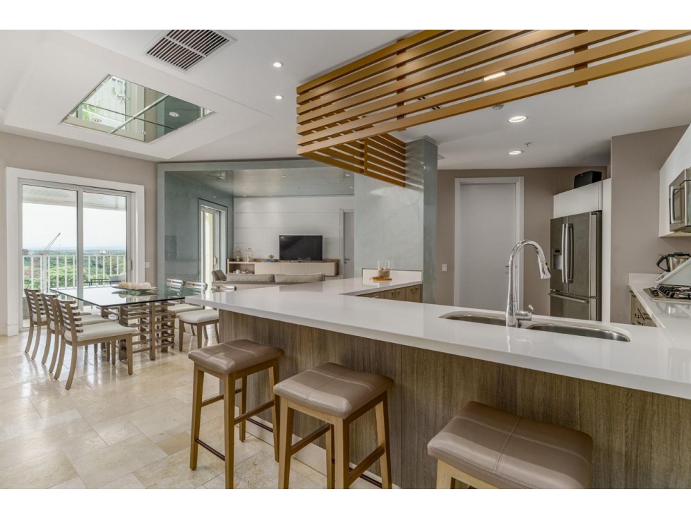 SE VENDE APARTAMENTO 289M EN PUNTARENA OCEAN VILLAGE CON BALCON - 1