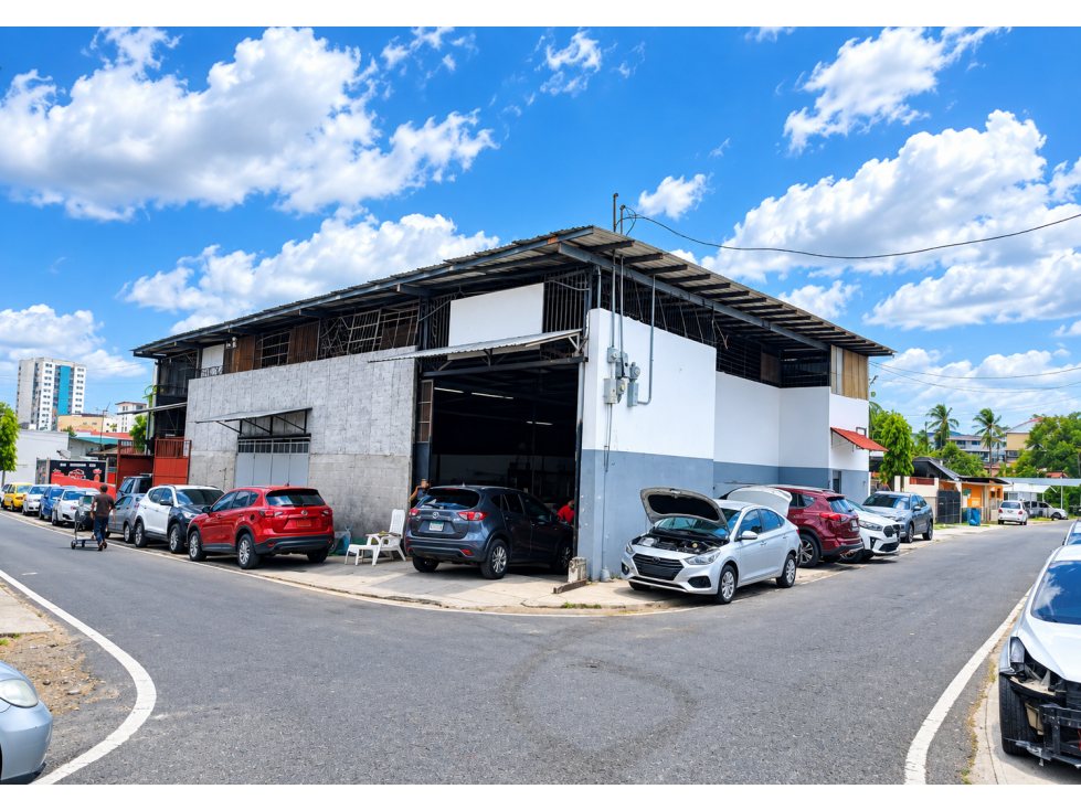 LOCAL COMERCIAL / RIO ABAJO / CALLE 17 / 450M / 3 DIVISION / 6 PARKING - 2