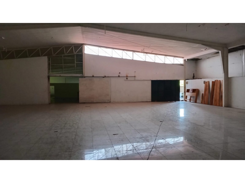 EL PARADOR / PEDREGAL / 504M2 / GALERA COMERCIAL / SOBRE VIA - 5