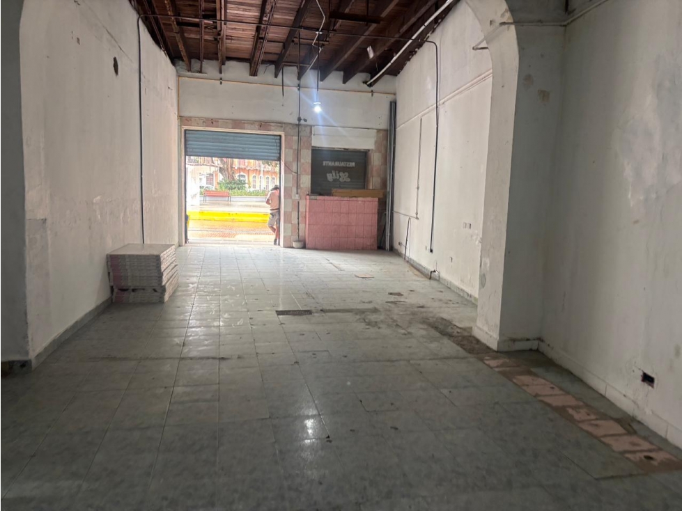ALQUILER DE LOCAL EN CASCO VIEJO IDEAL PARA BAR RESTAURANTE 120M — foto 4