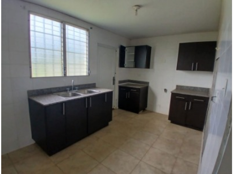 ARRAIJAN / BRISAS DEL GOLF / 322M / 3 HABITACION / 2 PARKING / TERRAZA — foto 4
