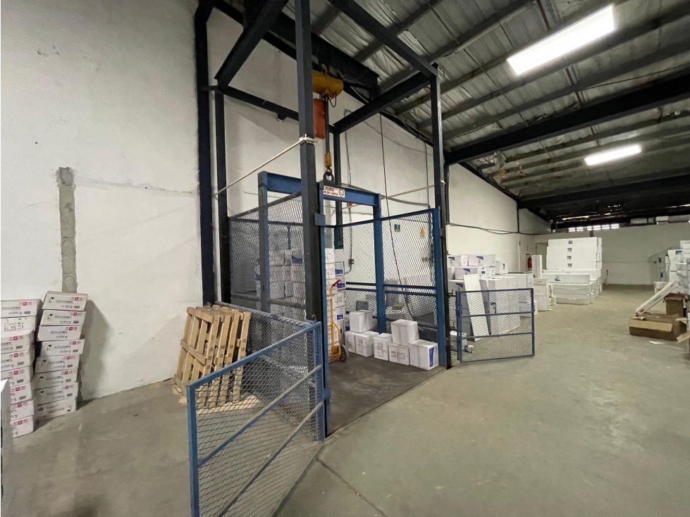 COLON / ZONA LIBRE / GALERA COMERCIAL FRANCE FIELD / 1628M / 2 NIVELES — foto 6