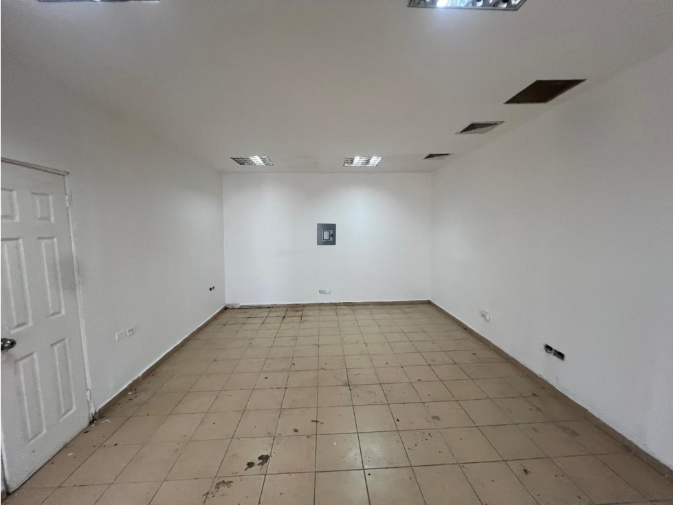 COSTA DEL ESTE / PARQUE INDUSTRIAL / 35M / 1 BAÑO / SEGUNDO NIVEL