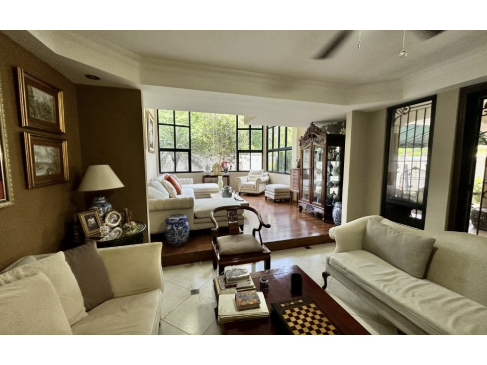 ALTOS DE PANAMA / VILLA DE VIZKAYA / 4 HABITACION / 380 M2 / TERRAZA — foto 4