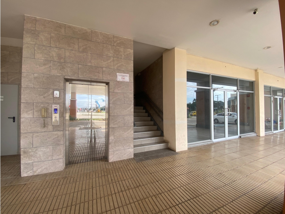 PEDREGAL / LOCAL COMERCIAL / PLAZA TERRANOVA / 383 M / PLANTA BAJA /J — foto 3