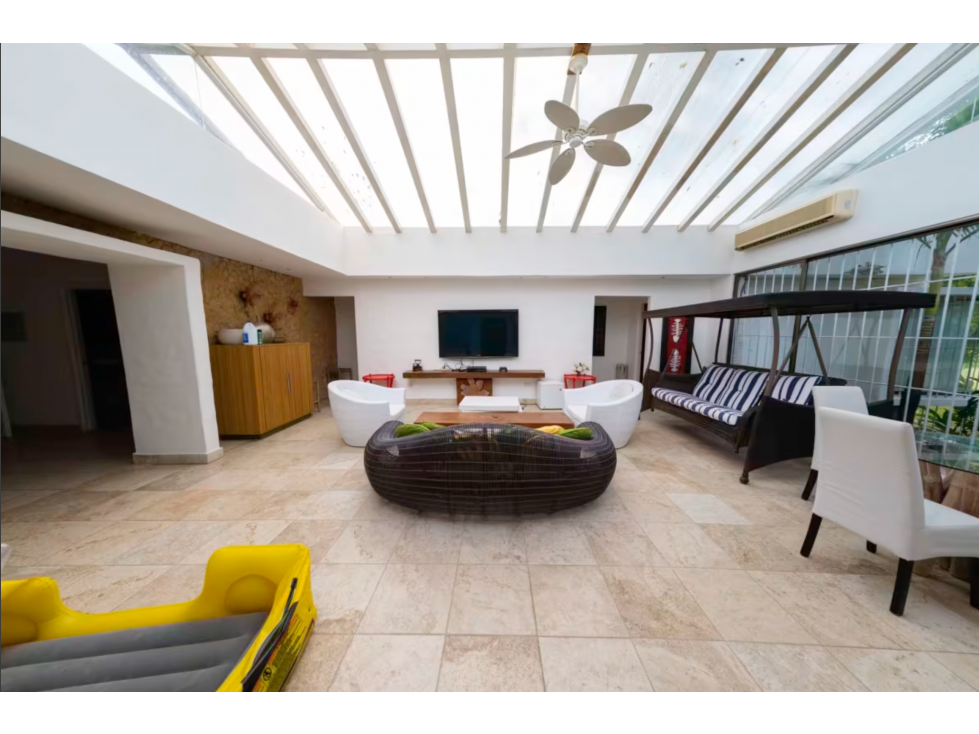 PUNTA BARCO / SAN JOSE / 6018M / 7 HABITACION / 5 PARKING / PISCINA