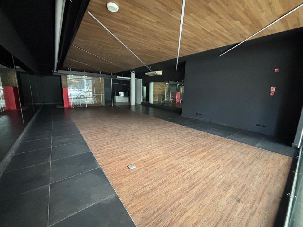 OFICINA / CALLE 50 / GALERIA 50 / 300M2 / 2 NIVELES / SOBRE VIA — foto 6