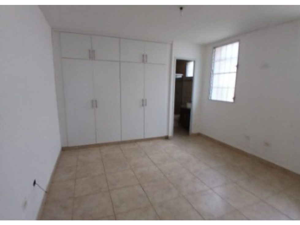 ARRAIJAN / BRISAS DEL GOLF / 322M / 3 HABITACION / 2 PARKING / TERRAZA — foto 3