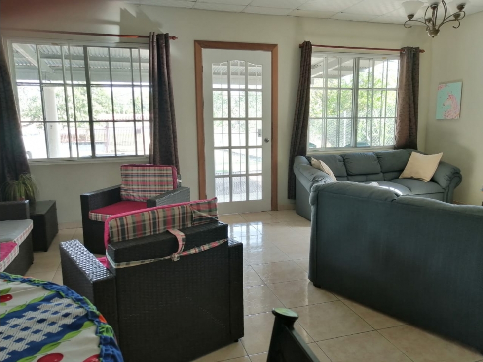 SE VENDE CASA DE CAMPO EN PENONOME VIA INTERAMERICANA 915M