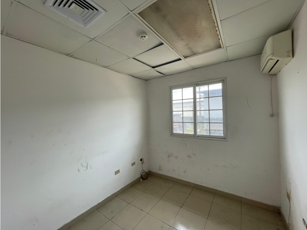 COLON / ZONA LIBRE / GALERA COMERCIAL FRANCE FIELD / 1628M / 2 NIVELES — foto 3