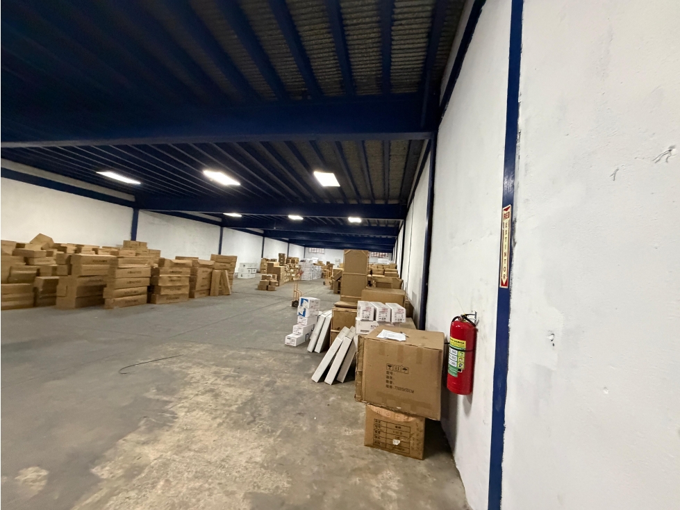 COLON / ZONA LIBRE / GALERA COMERCIAL FRANCE FIELD / 1628M / 2 NIVELES - 2