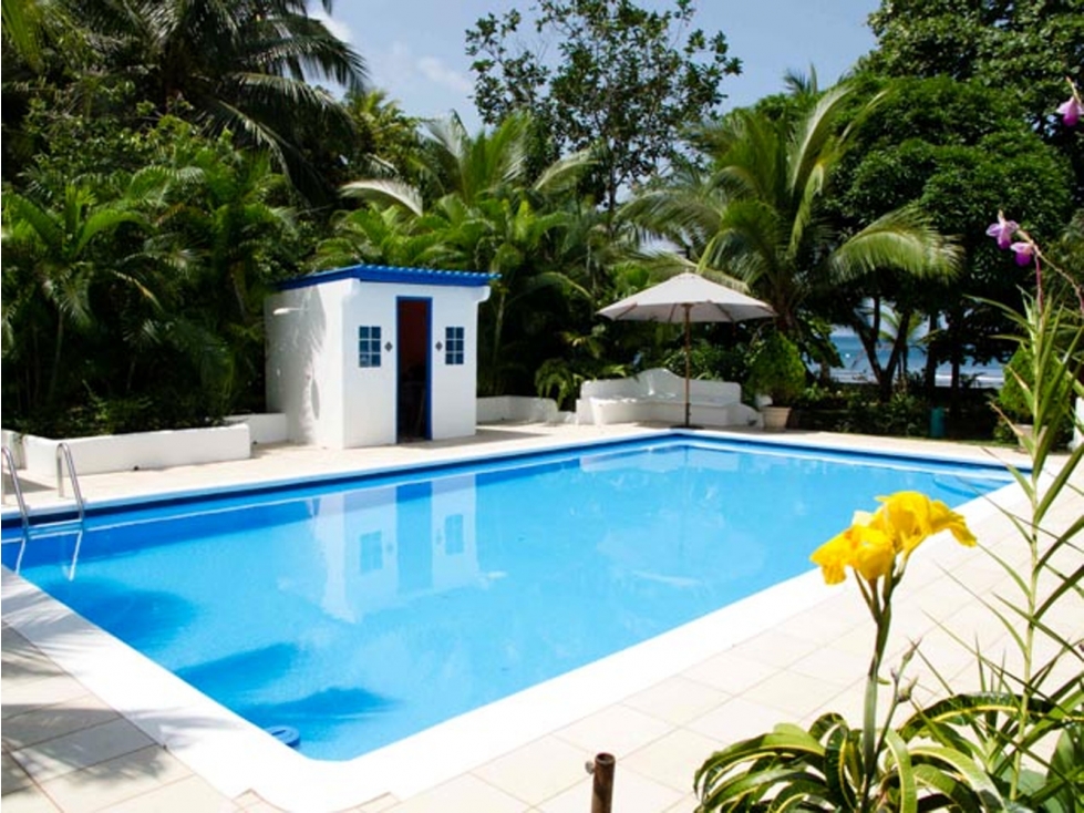 TERRENO COMERCIAL / PISCINA / FRENTE AL MAR / PORTOBELO / 5500M - 4