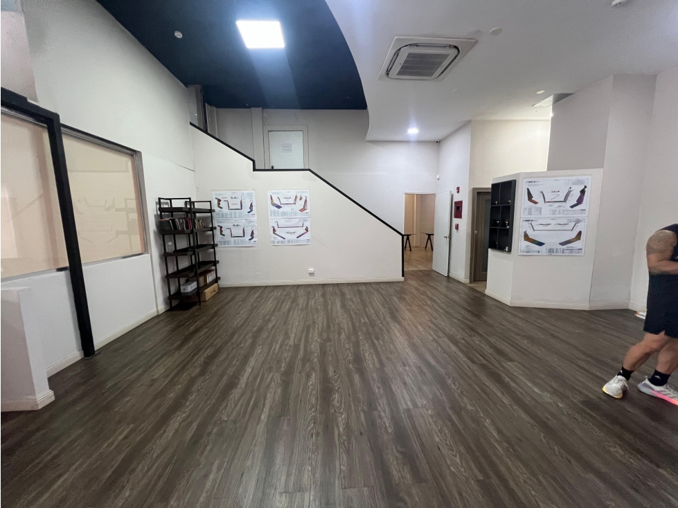 COSTA DEL ESTE / 233M / 2 PARKING / PISO BAJO / SOBRE VIA / OFICINAS — foto 3