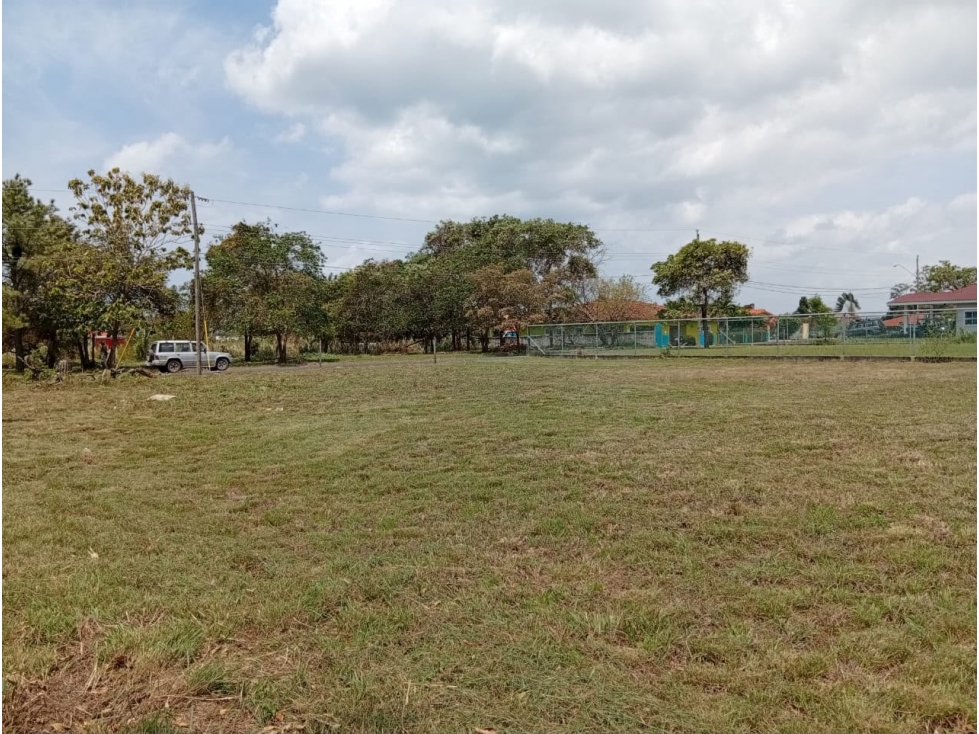 SE VENDE TERRENO EN CORONADO 1,269 M2 SOBRE VÍA ASFALTADA — foto 3