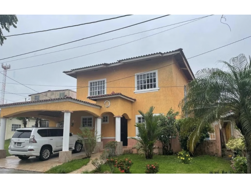 CHORRERA / ALTOS DE MARIA LETICIA / 4 HABITACIONES / 300 M2 / DUPLEX