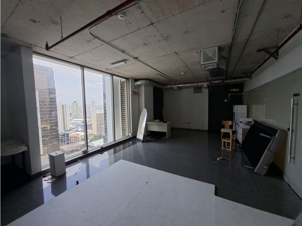 OBARRIO / TWIST TOWER / 65M / ESPACIO AMPLIO / PISO ALTO / VACIO