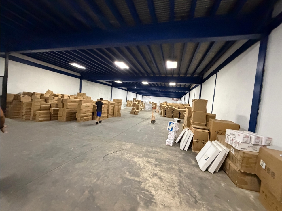 COLON / ZONA LIBRE / GALERA COMERCIAL FRANCE FIELD / 1628M / 2 NIVELES - 3