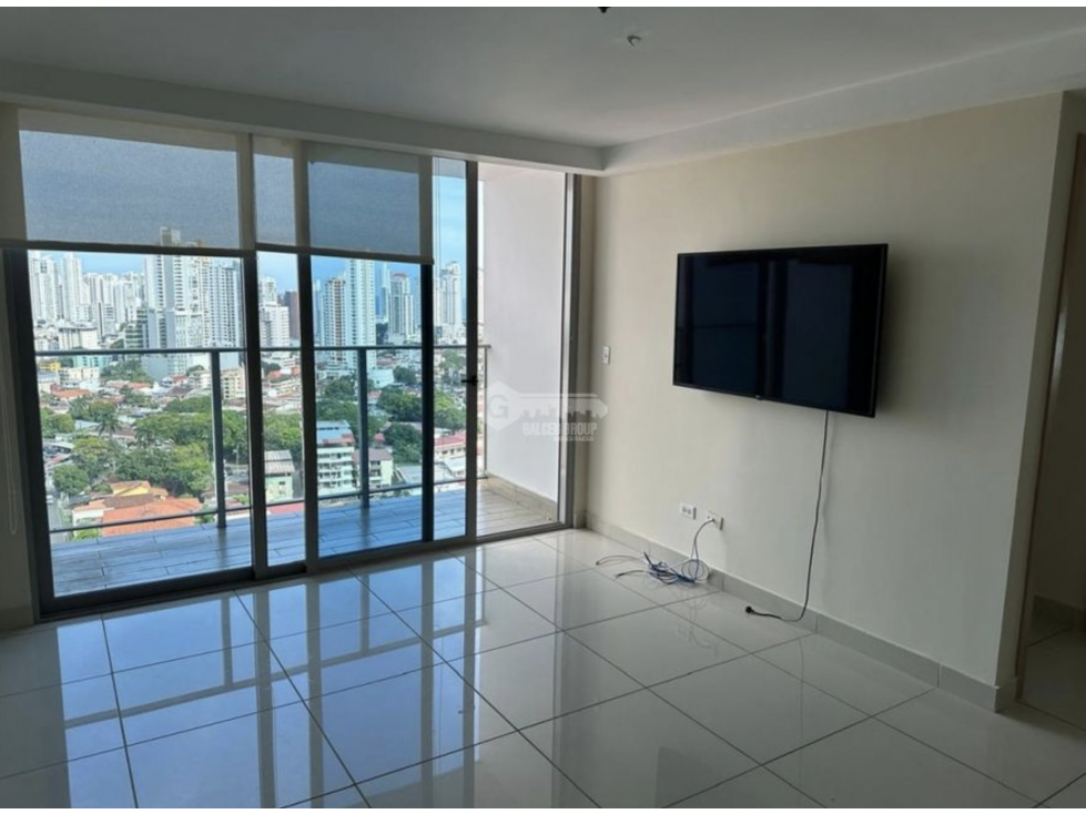 SE ALQUILA APARTAMENTO VIA ESPAÑA TORRES DE CASTILLA 90M AMOBLADO