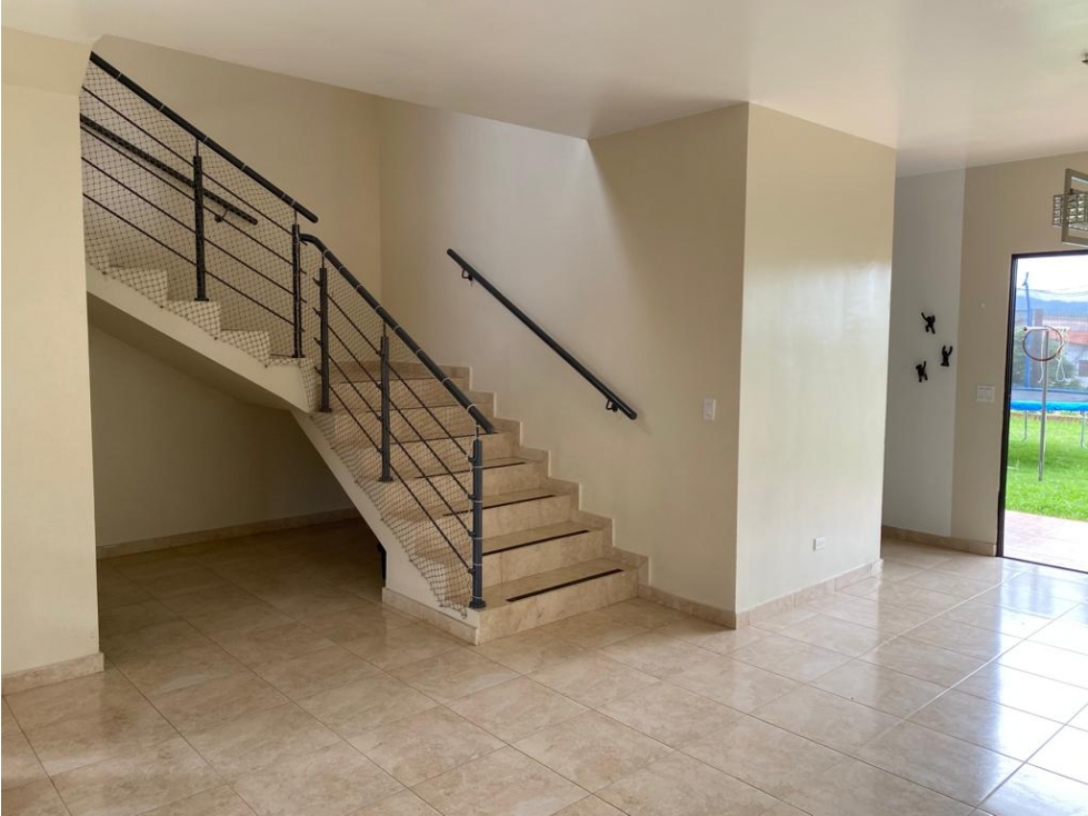 SE VENDE CASA EN LAS CUMBRES PH VISTAS DEL LAGO 340M DE 2 NIVELES — foto 5