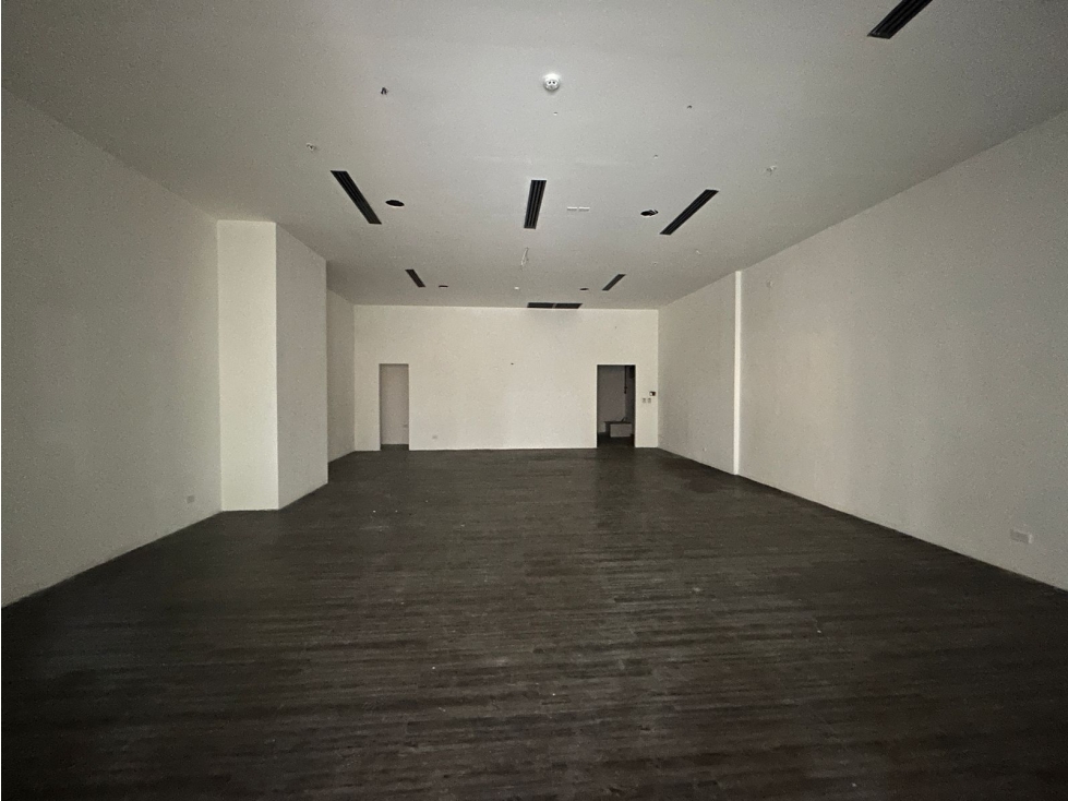 COSTA DEL ESTE / ATRIO MALL / 136M / PISO BAJO / ESPACIO AMPLIO