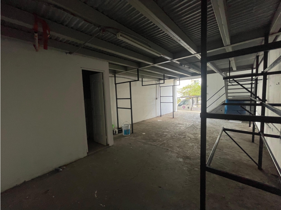 GALERA / PUEBLO NUEVO / 80M2 / MEZZANINE / ESPACIO AMPLIO - 6