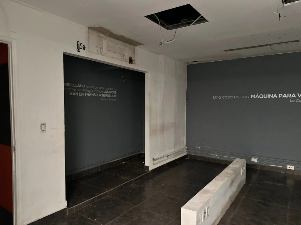 TERRENO CON CASA COMERCIAL / SAN FRANCISCO / 832M / SOBRE VIA