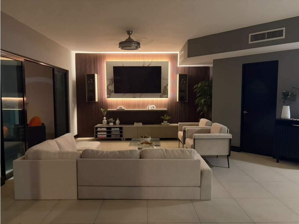 SE VENDE APARTAMENTO 313M EN SAN CARLOS VISTAMAR PH LAS OLAS II - 1