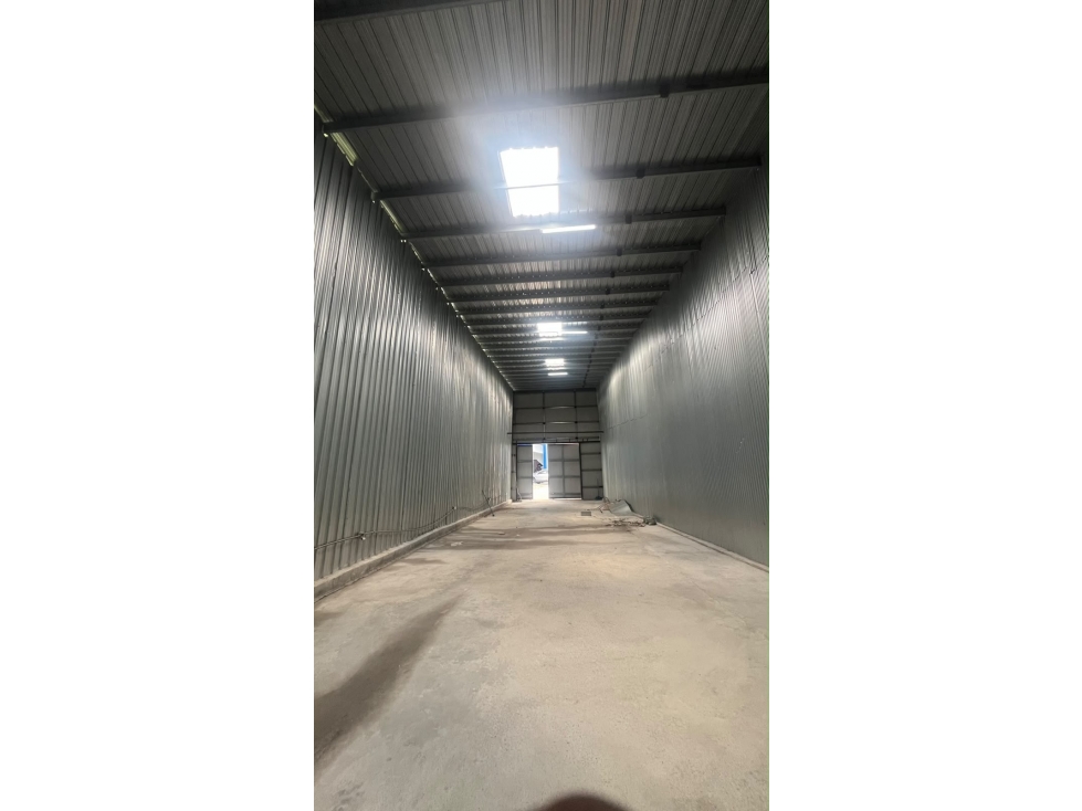 LAS MAÑANITAS / PARQUE INDUSTRIAL / 200M / GALERA COMERCIAL - 5