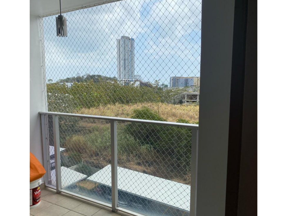SE VENDE APARTAMENTO 97M EN CONDADO DEL REY PH ROKAS CON BALCÓN