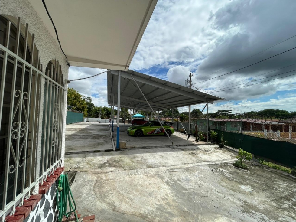JUAN DIAZ / URB. SAN FERNANDO / 1200M / GALERA CON CASA PARA INVERSION — foto 3