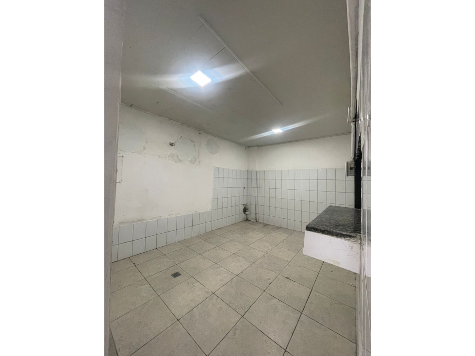 CONDADO DEL REY / PLAZA CECILIA / DIVISIONES / 92M / SOBRE VIA / VACIO — foto 6