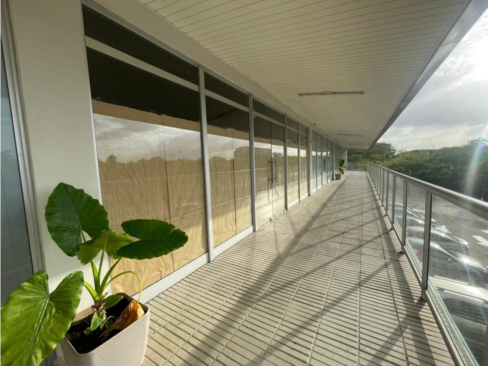 LOCAL COMERCIAL / COSTA SUR / 355 M2 / PRIMER PISO / SIN DIVISIONES