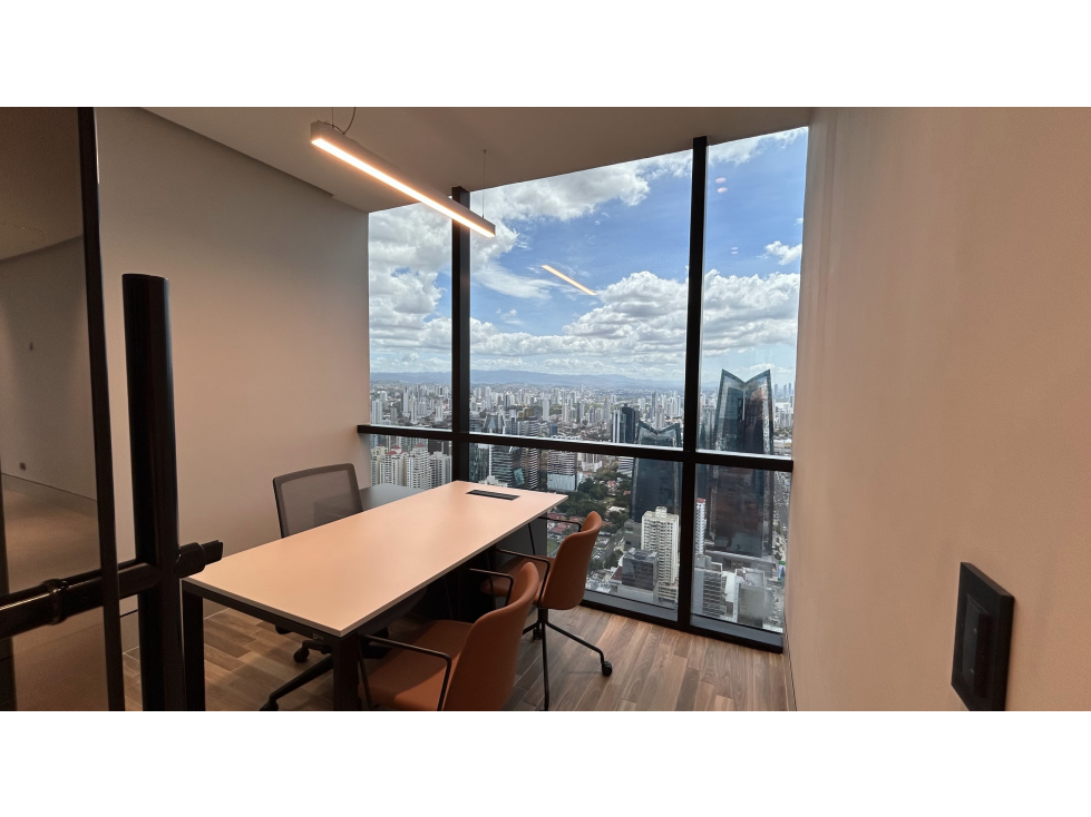 SE ALQUILA OFICINA EN TOWER BANK 149M DIVISIONES 2 PARKING AMOBLADA — foto 3