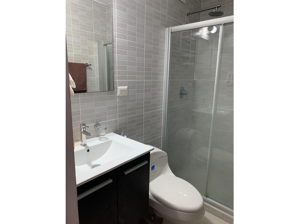 SE VENDE APARTAMENTO ANCON ALTAMIRA GARDENS 75M BALCON AMOBLADO — foto 6