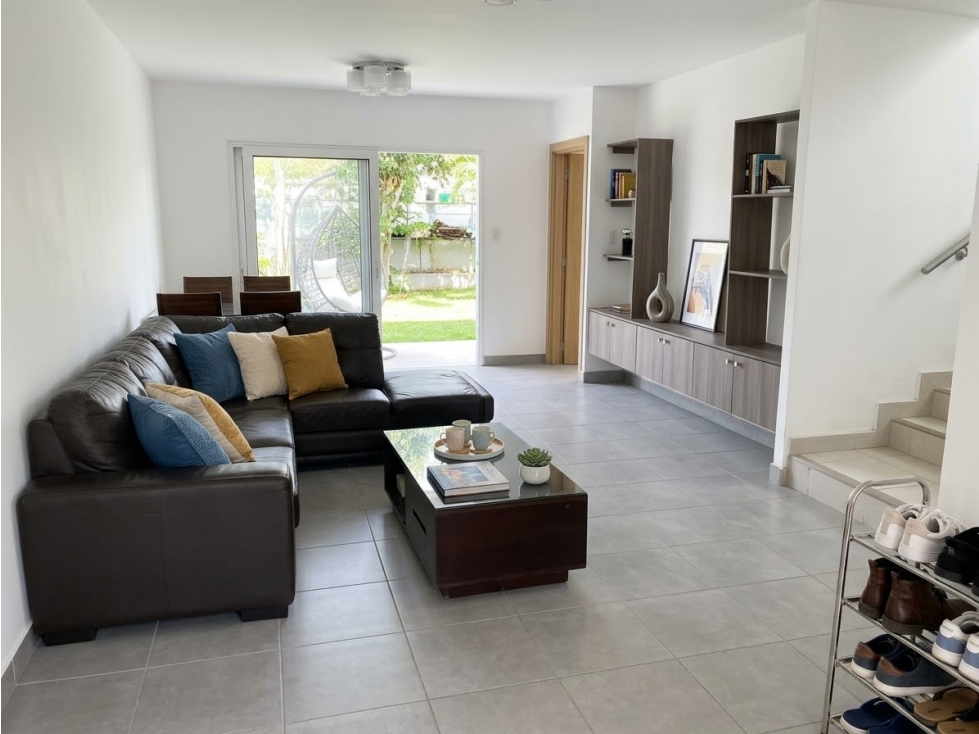 SE VENDE CASA BRISAS DEL GOLF VICTORIA 164M 3HABITACION 2 BAÑOS DUPLEX - 1