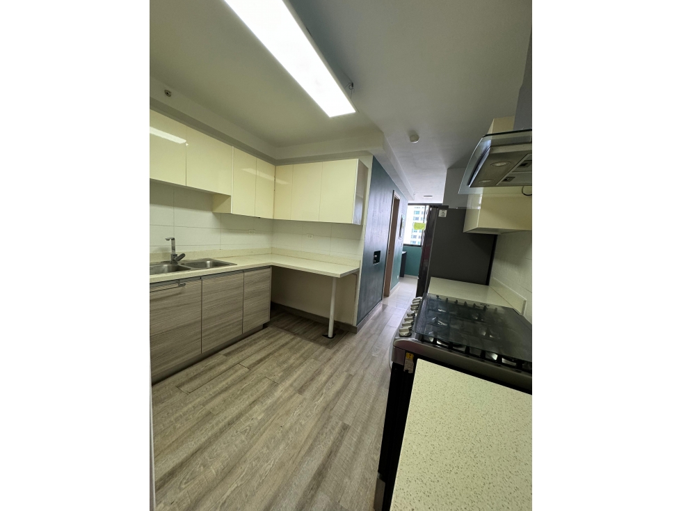 SE VENDE APARTAMENTO 130 M2 EN BELLA VISTA BALBOA BAY CON BALCON — foto 6