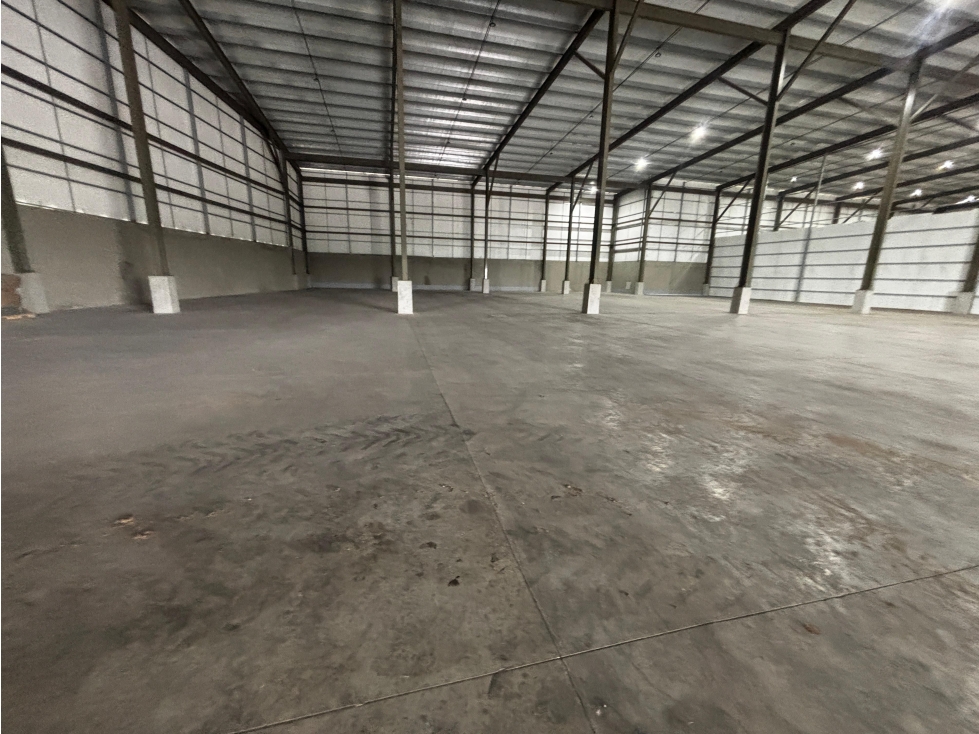 BODEGA EN LAS MAÑANITAS / USO COMERCIAL / 2738M / PARQUE INDUSTRIAL — foto 4