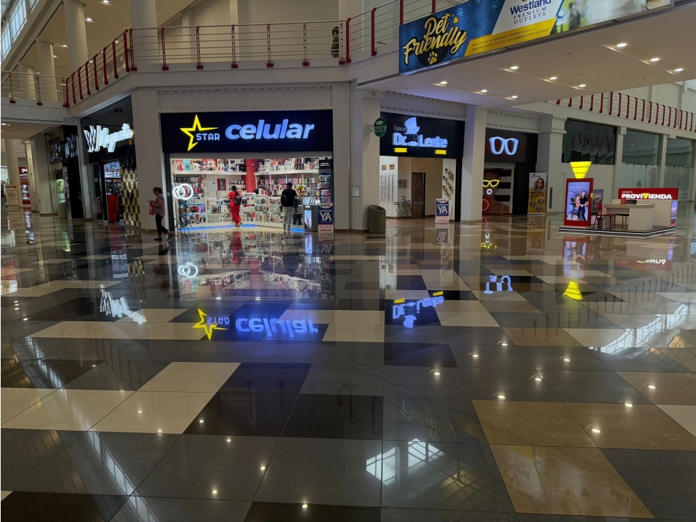 WESTLAND MALL / 160M / PLATA BAJA COMERCIAL / CERCA A ENTRADA 1