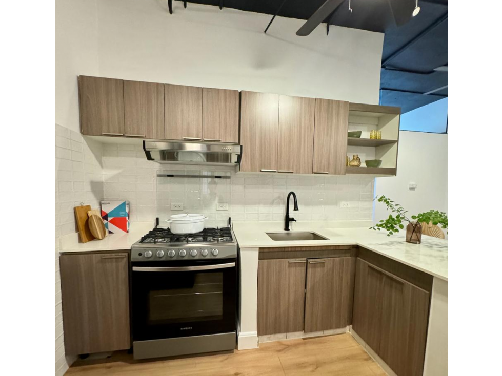 ALQUILER DE APARTAMENTO EN CASCO VIEJO PH PLAZA CENTRAL AMOBLADO — foto 6