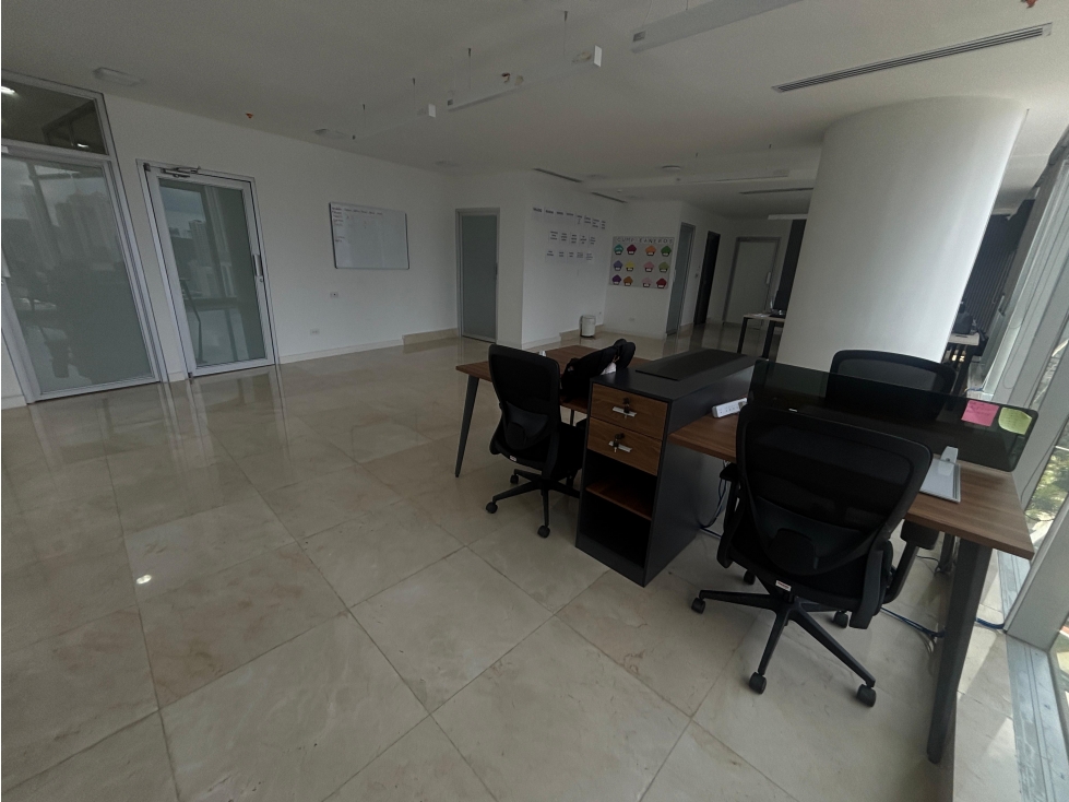 OFICINA / CALLE 50 / REVOLUTION F&F TOWER TORNILLO / 188M / DIVISION — foto 5