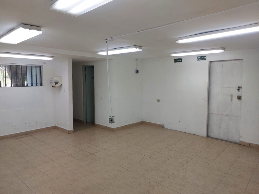 OFICINA / ANCON BALBOA LA BOCA / 205M / DIVISION / 2.5 BAÑOS / 2 PISOS — foto 2