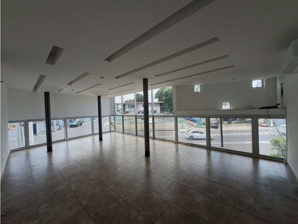 SE ALQUILA LOCAL PARQUE LEFEVRE 75M 2 PARKING CON AIRE ACONDICIONADO — foto 4