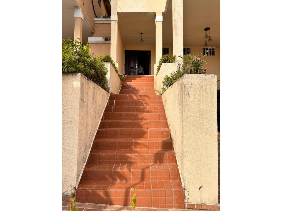 ALTOS DEL BOSQUE / EL DORAL / 4 HABITACIONES / 320 M2 / AMPLIA TERRAZA — foto 3