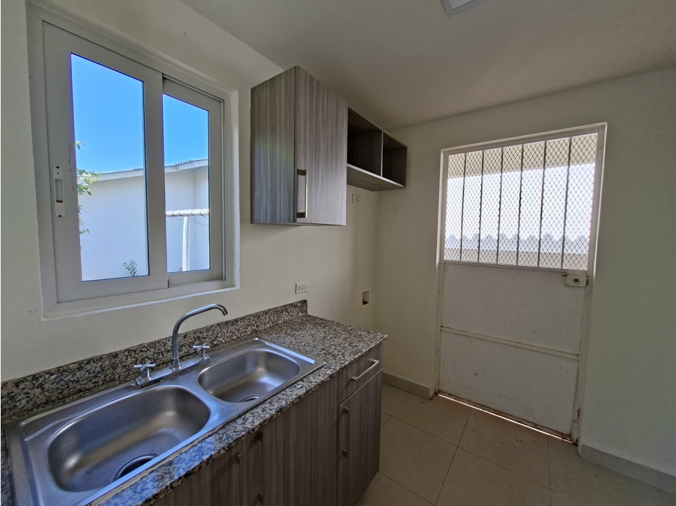 PLAYA DORADA / VILLA MARINA II / 3 HABITACION / 240M / LINEA BLANCA — foto 3