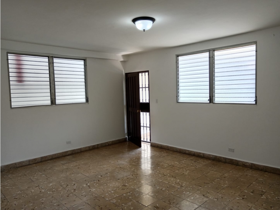 RIO ABAJO / EDIFICIO CON 3 APARTAMENTOS/ 800M / 3 ESTACIONAMIENTOS - 4