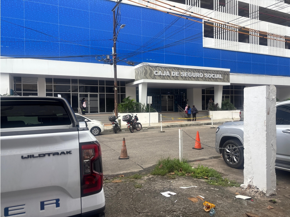 CALIDONIA / AVE. MEXICO / EDIFICIO ABJ / LOCAL / 240M / VIA PRINCIPAL - 4