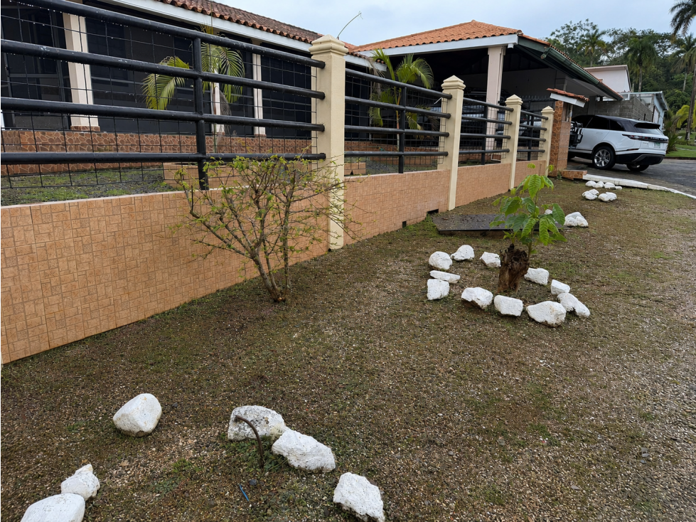 SE VENDE CASA EN RESIDENCIAL HOWARD DE 3 HABITACIONES 596M2 — foto 2