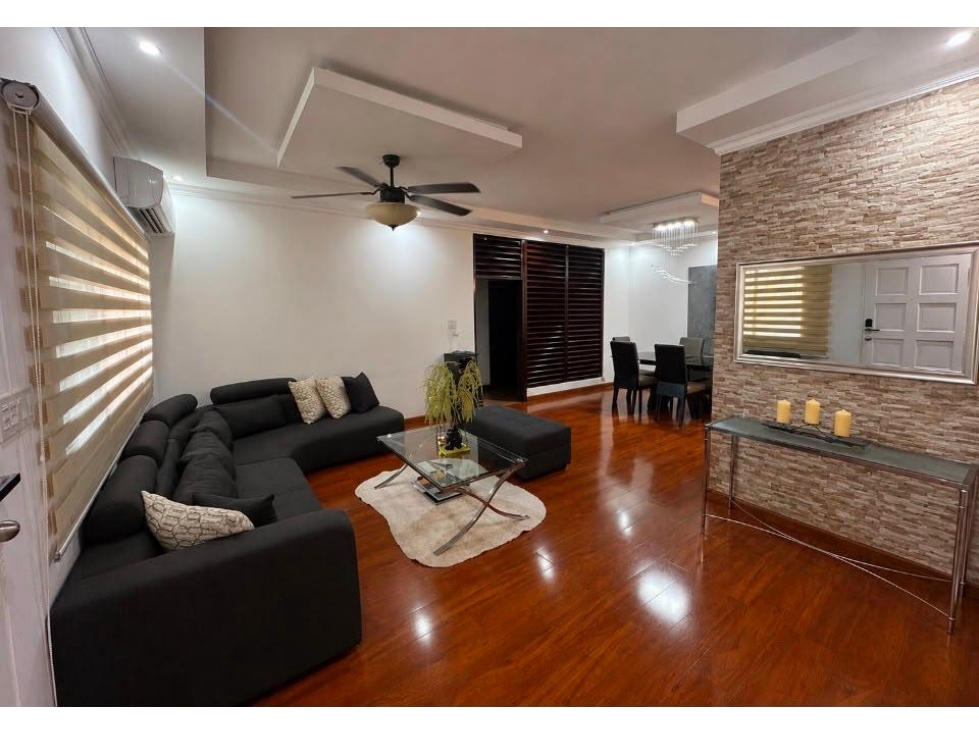 ANCON / ALBROOK / 742M / 4 HABITACIONES / 3 BAÑOS / PATIO / JARDIN