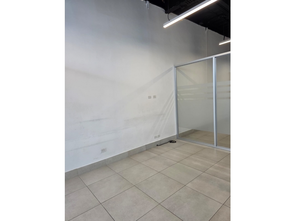 OFIBODEGA / PLAZA DEL ESTE CENTER / 398M / DIVISIONES / 2 NIVELES - 5